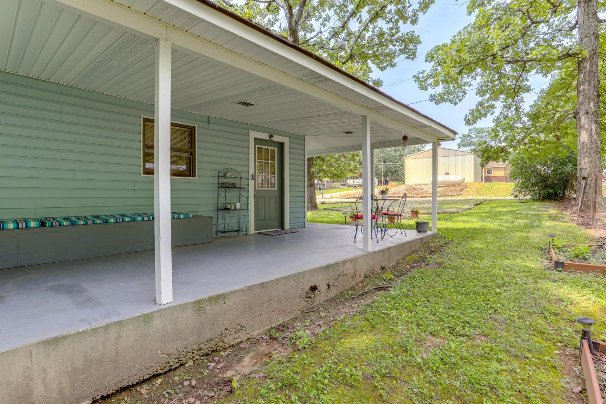 The Lakehouse Lovely Wappapello Country Home! Exterior photo